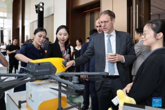 Asia-Pacific Digital & Intelligent Economy Sustainable Development Innovation Week Opens in Shenzhen