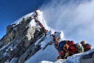 Record-Breaking Day on Everest: 135 Climbers Summit in a Single Day