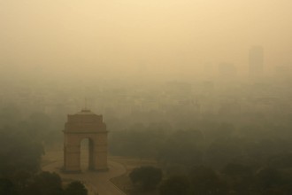 New Delhi’s Air Quality Reaches Hazardous Levels as Smog Blankets the Capital