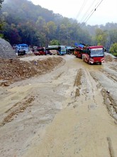 Highway Disruption in Daunne: Rain-Induced Slippery Road Halts Traffic