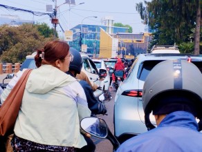 Kathmandu Sees Visible Traffic Management Shift as Signal Lights Resume Operation