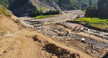 Landslides Block BP Highway in Kavre, Stranding Passengers