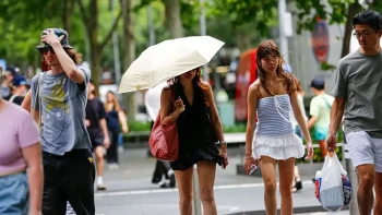 Australia Endures Historic Heatwave as Record Temperatures Near 50 °C
